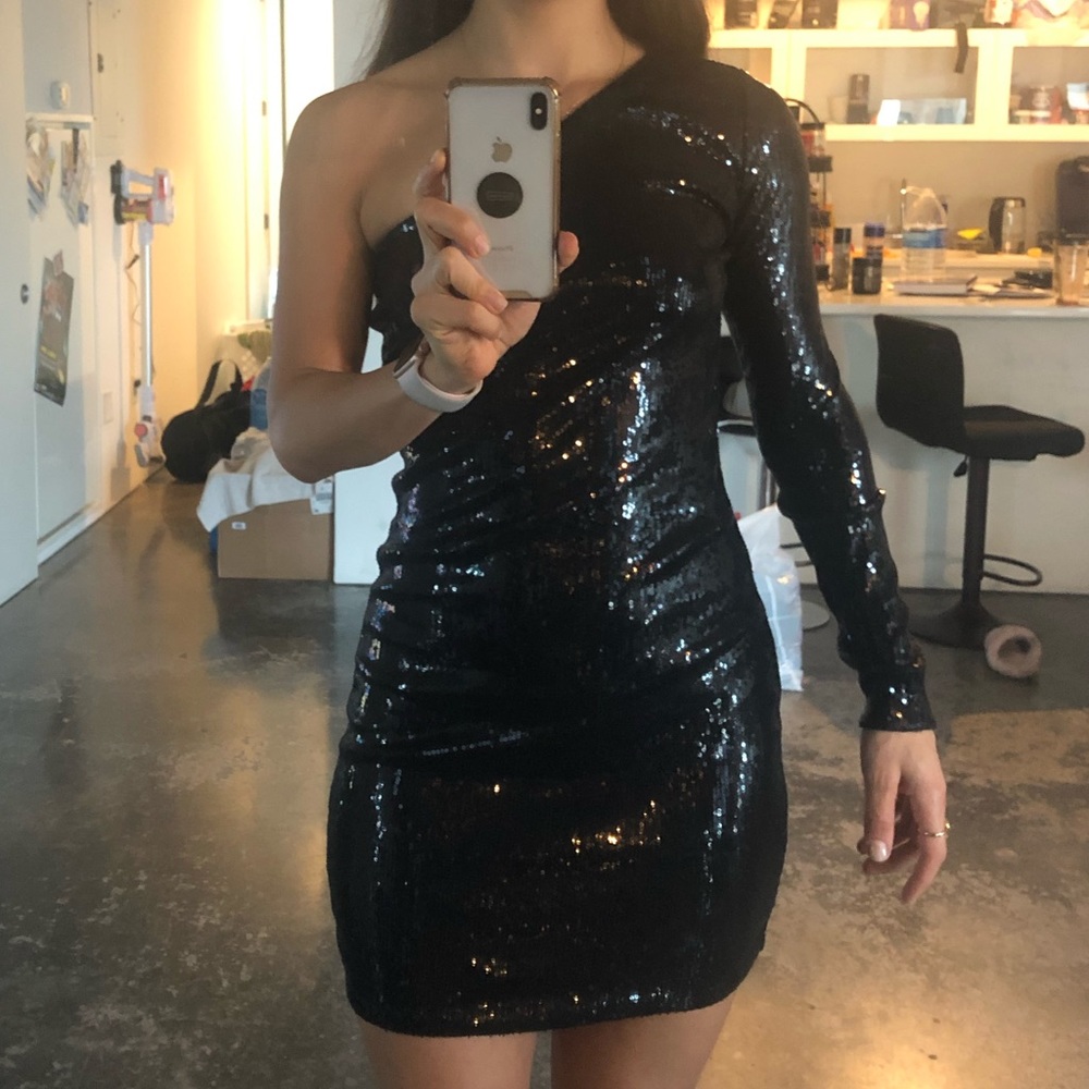 Evening dress - Picture 1 of 6